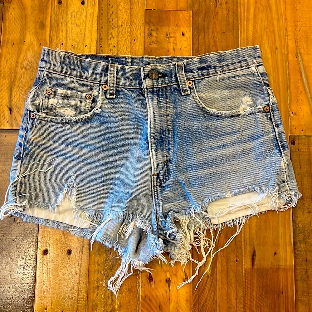 Vintage Levi’s denim shorts